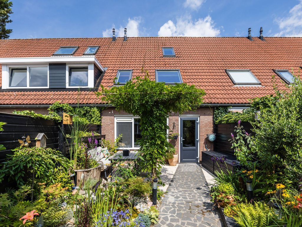 Boegbeeld 3, HELLEVOETSLUIS