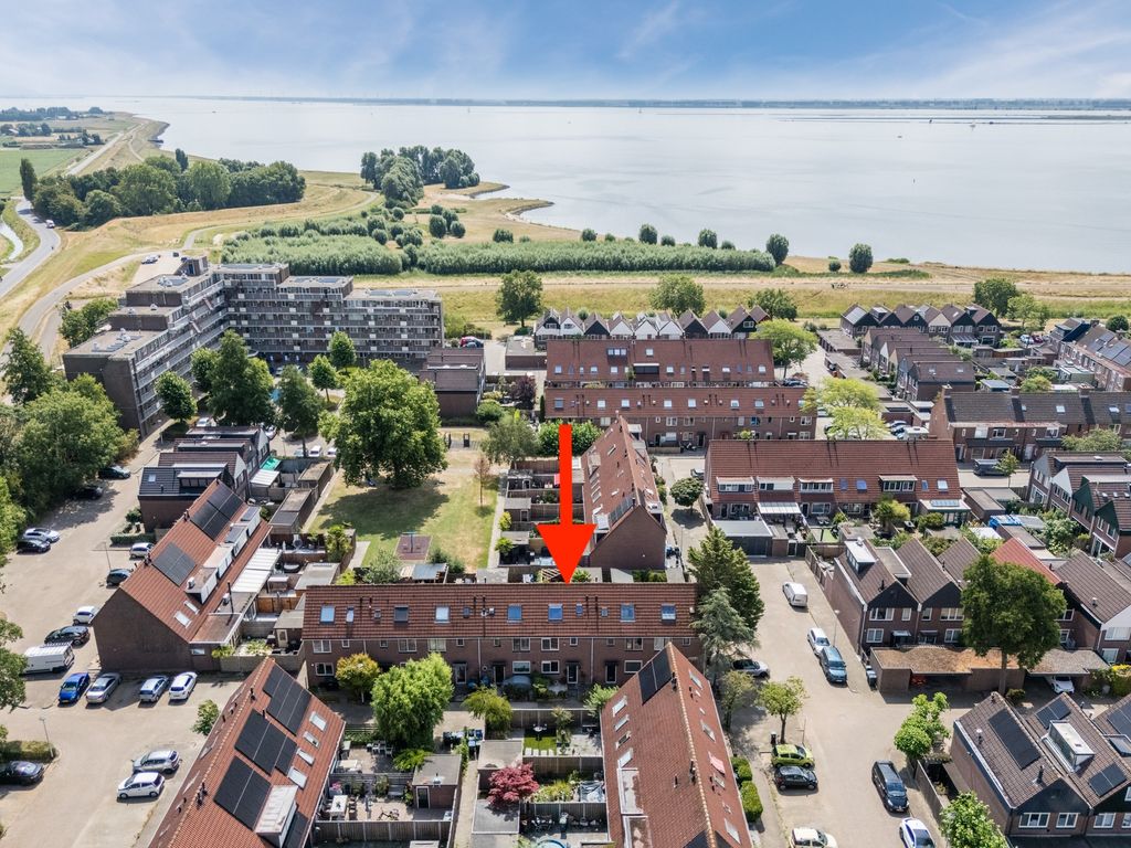 Boegbeeld 3, HELLEVOETSLUIS