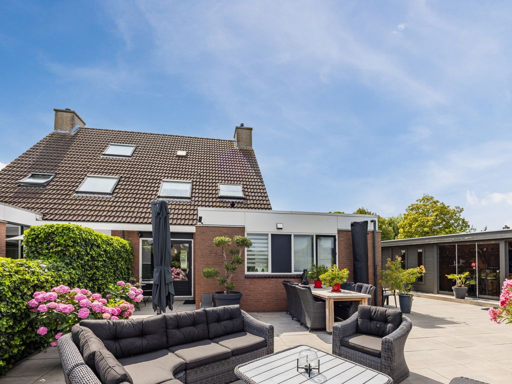 Albert Schweitzerlaan 48, HELLEVOETSLUIS