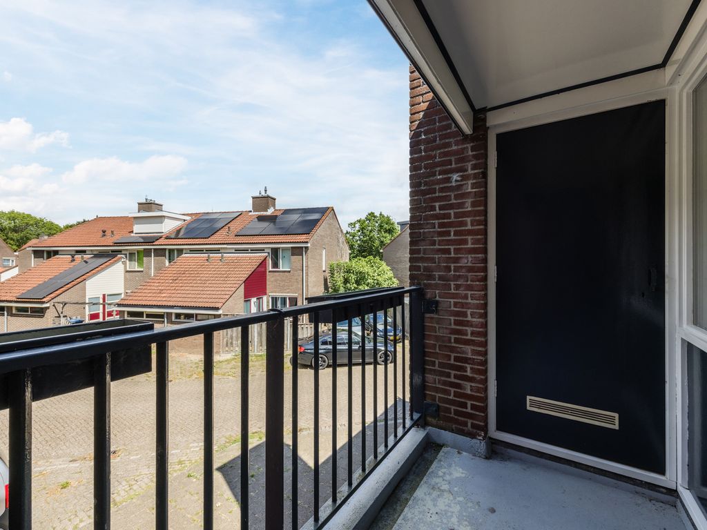 Vuurdoorn 1, HELLEVOETSLUIS
