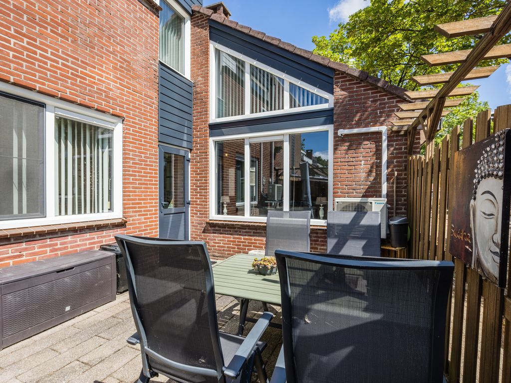 Vuurdoorn 1, HELLEVOETSLUIS