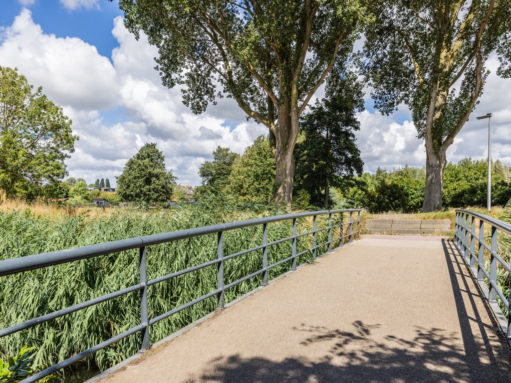 Vuurdoorn 1, HELLEVOETSLUIS