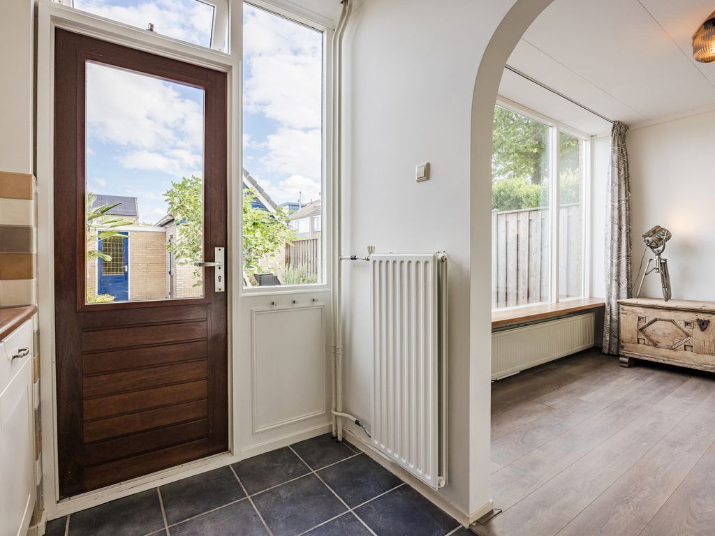 Dibbetzplantsoen 24, HELLEVOETSLUIS