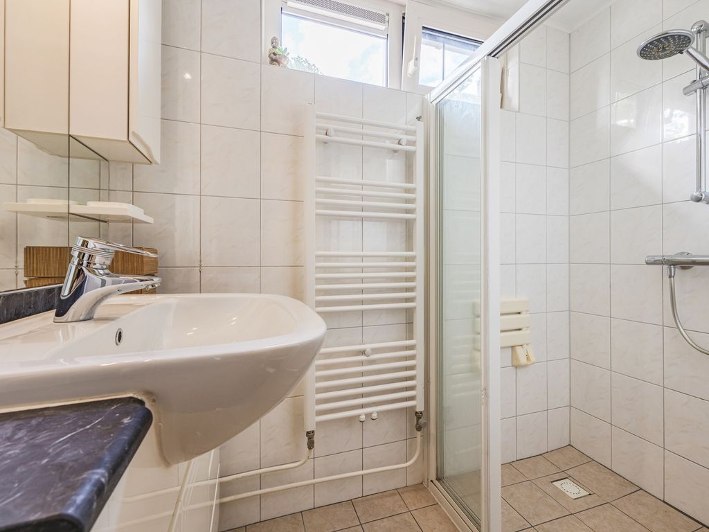 Dibbetzplantsoen 24, HELLEVOETSLUIS