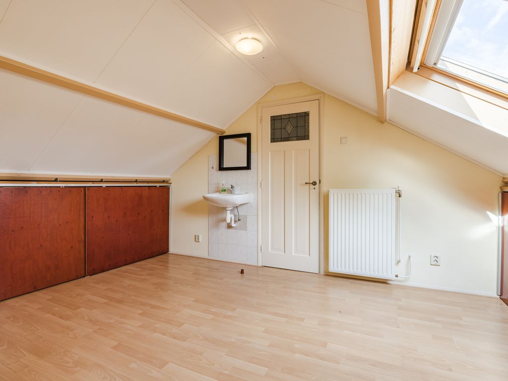 Dibbetzplantsoen 24, HELLEVOETSLUIS