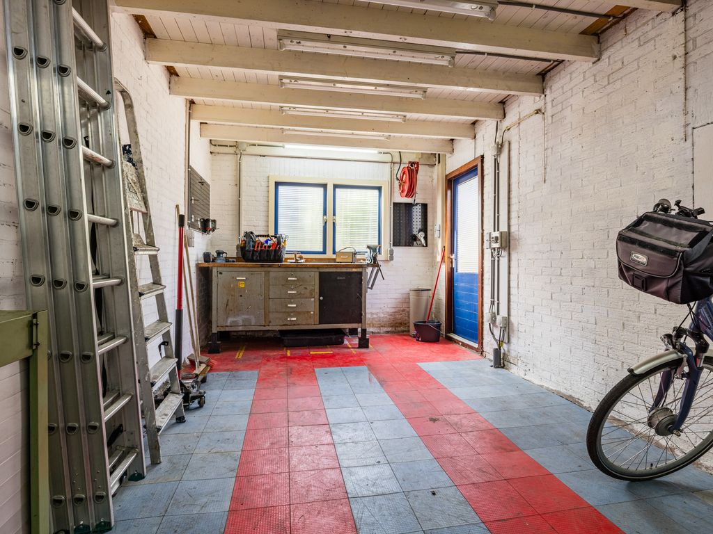 Dibbetzplantsoen 24, HELLEVOETSLUIS