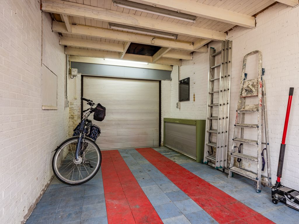 Dibbetzplantsoen 24, HELLEVOETSLUIS