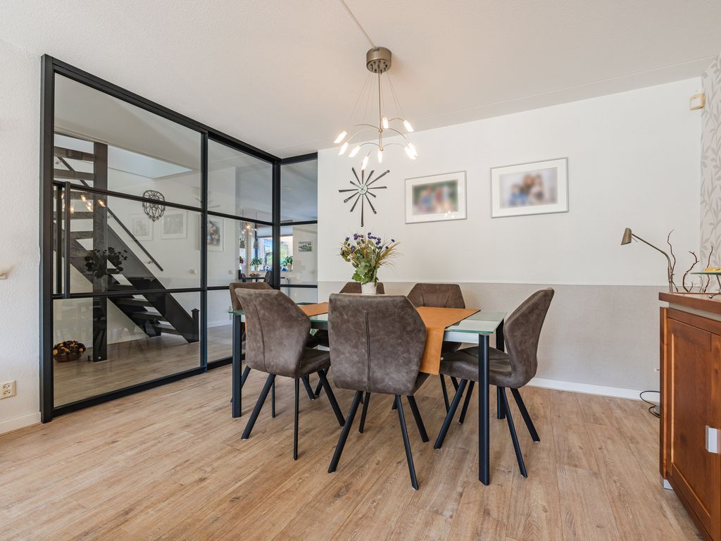 Etudestraat 96, HELLEVOETSLUIS