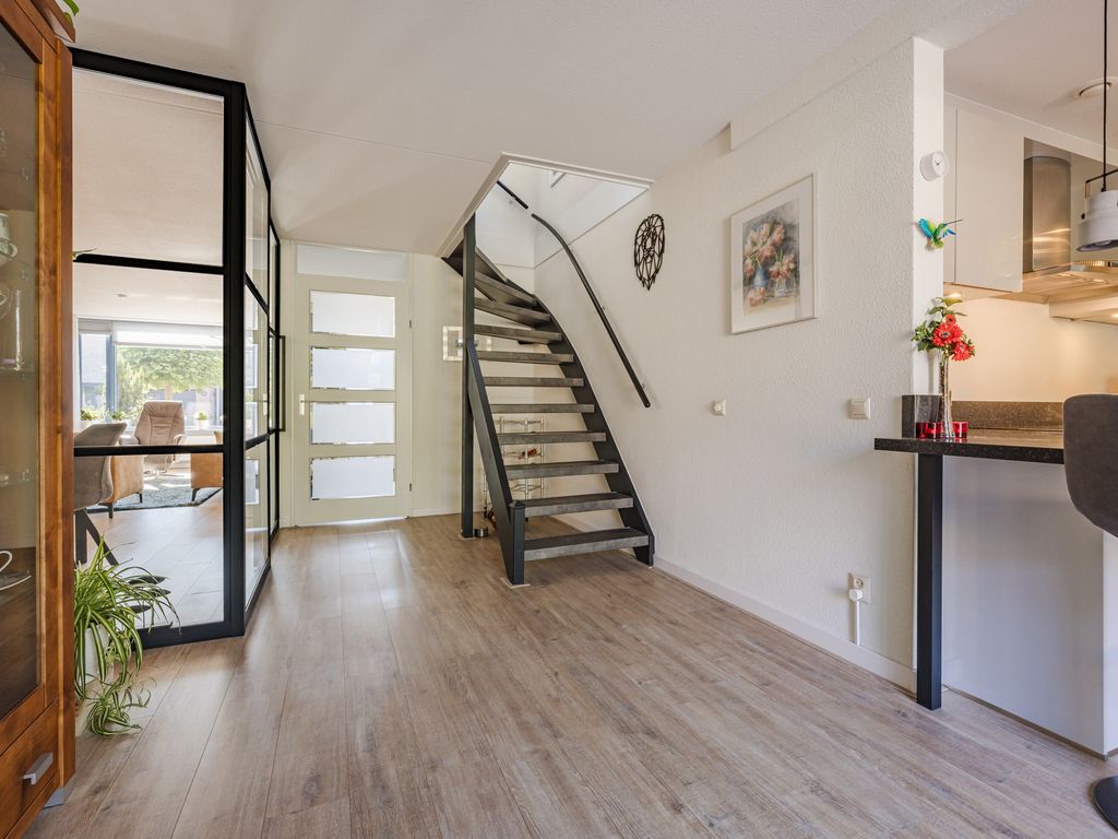 Etudestraat 96, HELLEVOETSLUIS