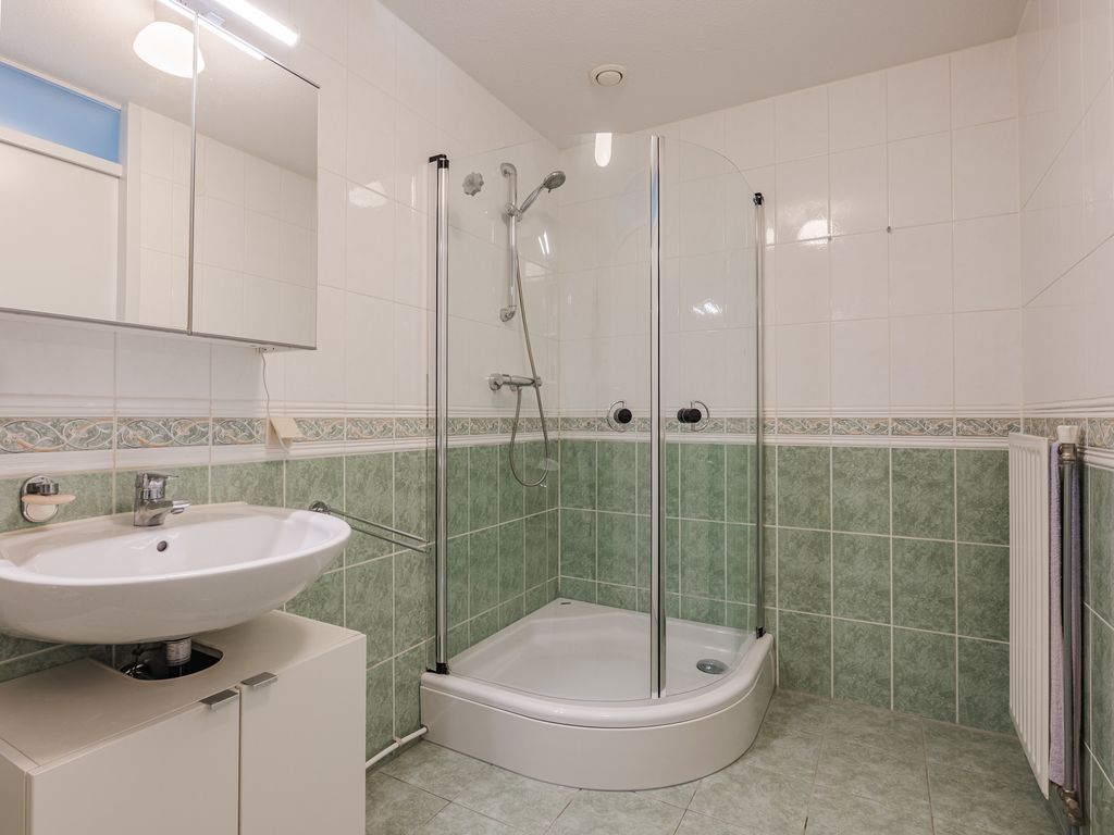 Etudestraat 96, HELLEVOETSLUIS