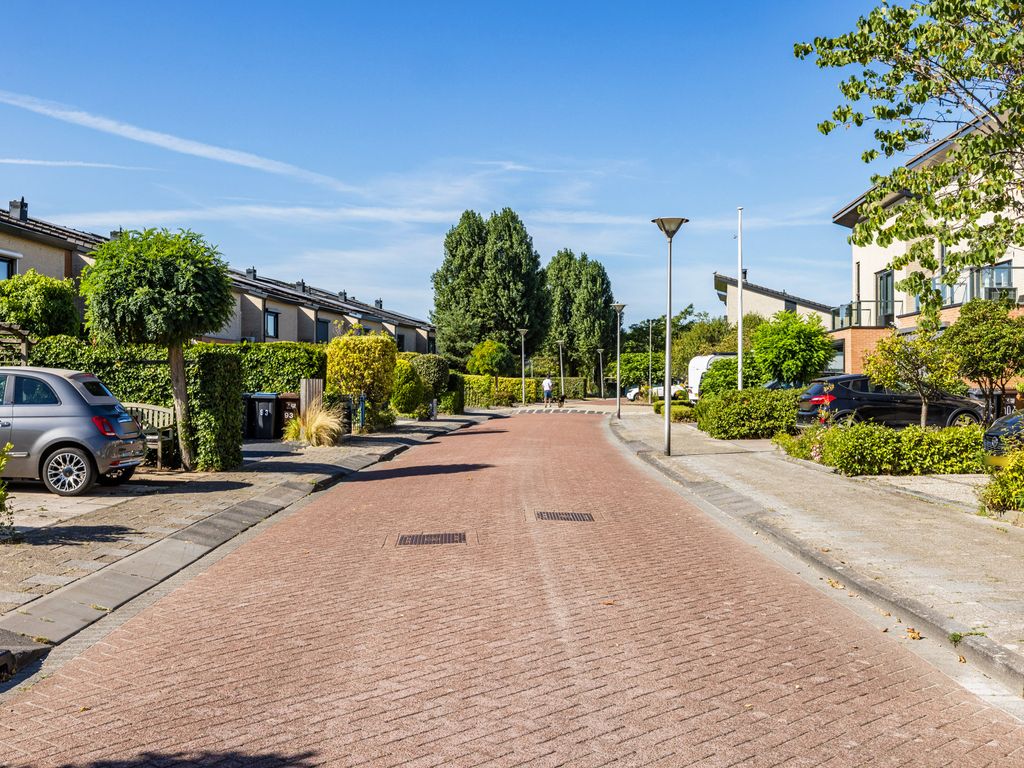 Etudestraat 96, HELLEVOETSLUIS