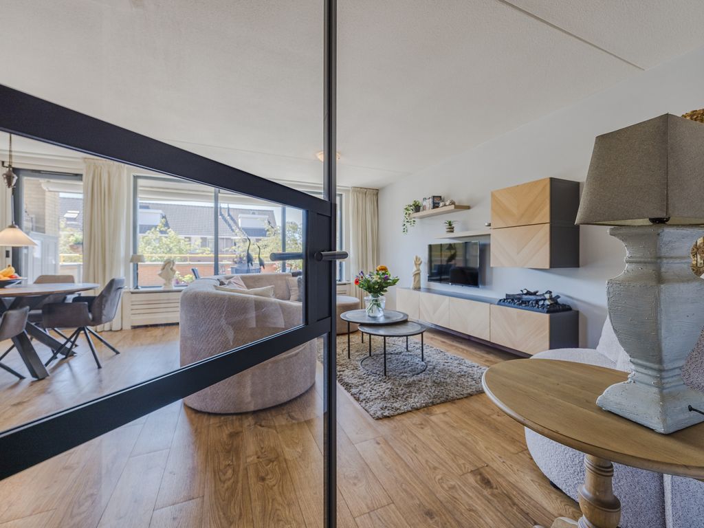 Etudestraat 9, HELLEVOETSLUIS