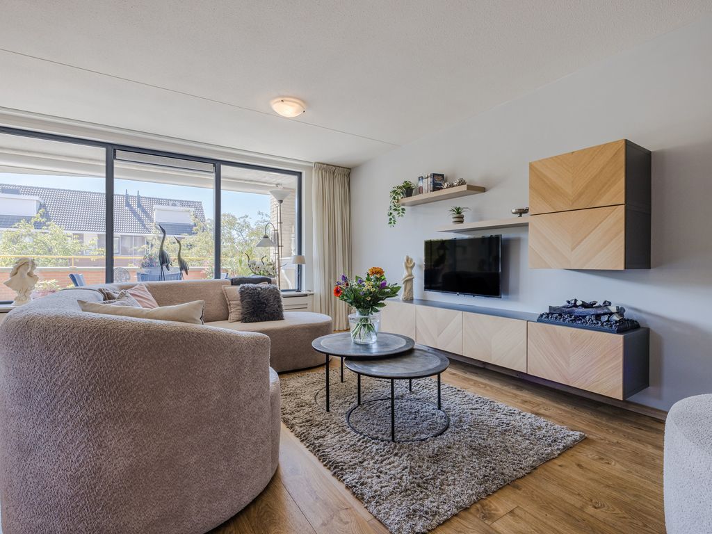 Etudestraat 9, HELLEVOETSLUIS