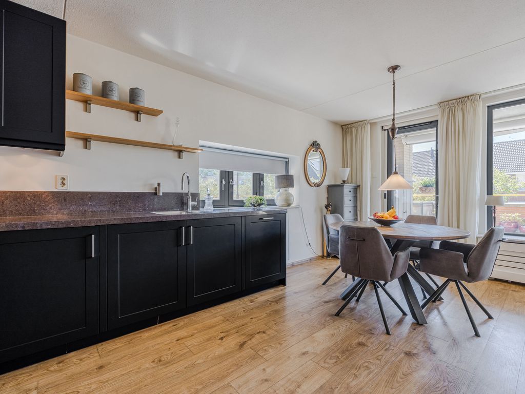 Etudestraat 9, HELLEVOETSLUIS