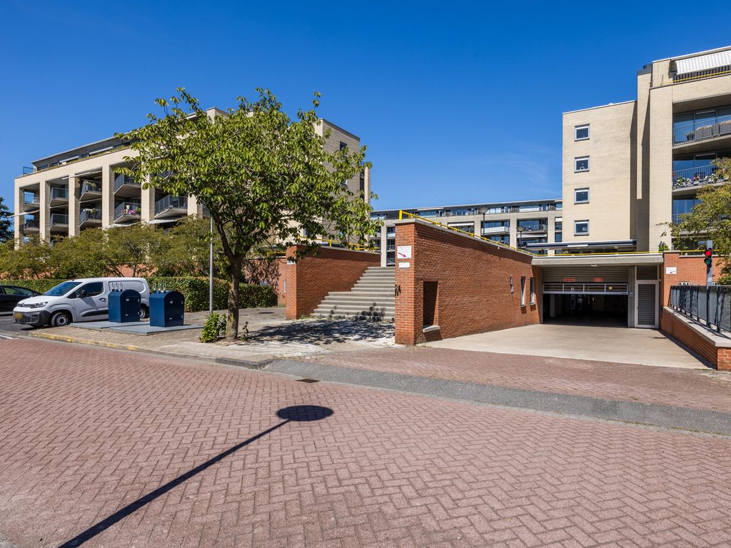 Etudestraat 9, HELLEVOETSLUIS