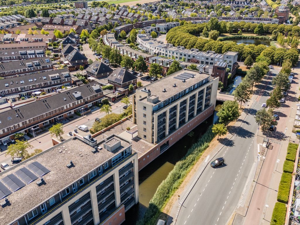 Etudestraat 9, HELLEVOETSLUIS
