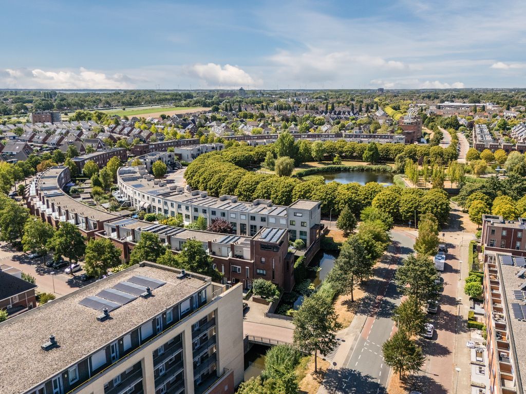 Etudestraat 9, HELLEVOETSLUIS