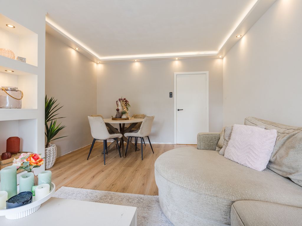 Eikenlaan 5C, SPIJKENISSE