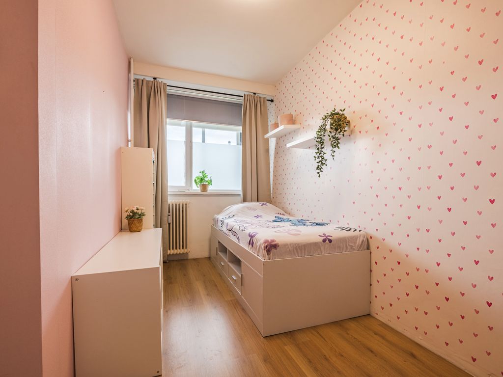 Eikenlaan 5C, SPIJKENISSE