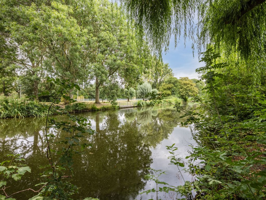 Eikenlaan 5C, SPIJKENISSE