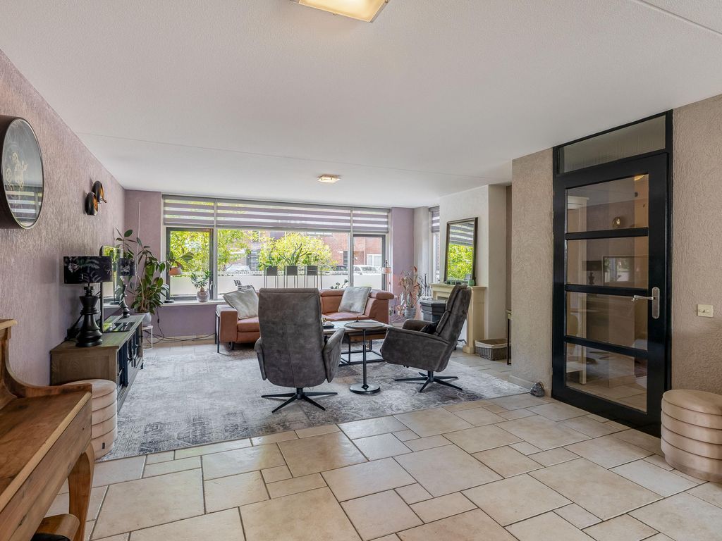 Rondostraat 68, HELLEVOETSLUIS
