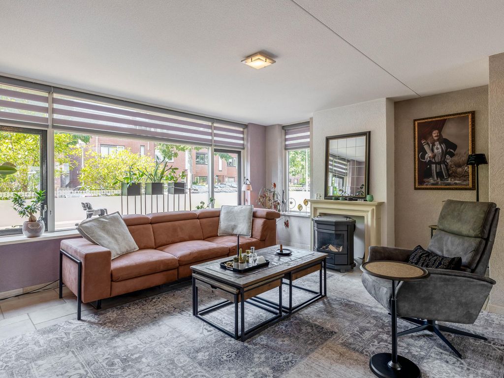 Rondostraat 68, HELLEVOETSLUIS