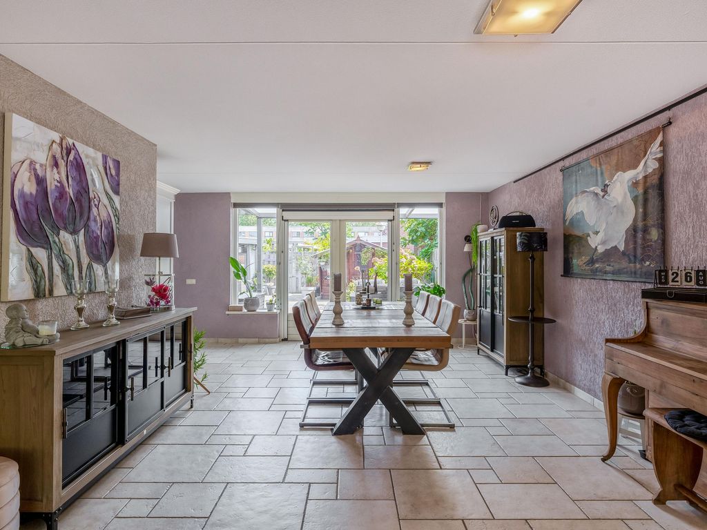 Rondostraat 68, HELLEVOETSLUIS