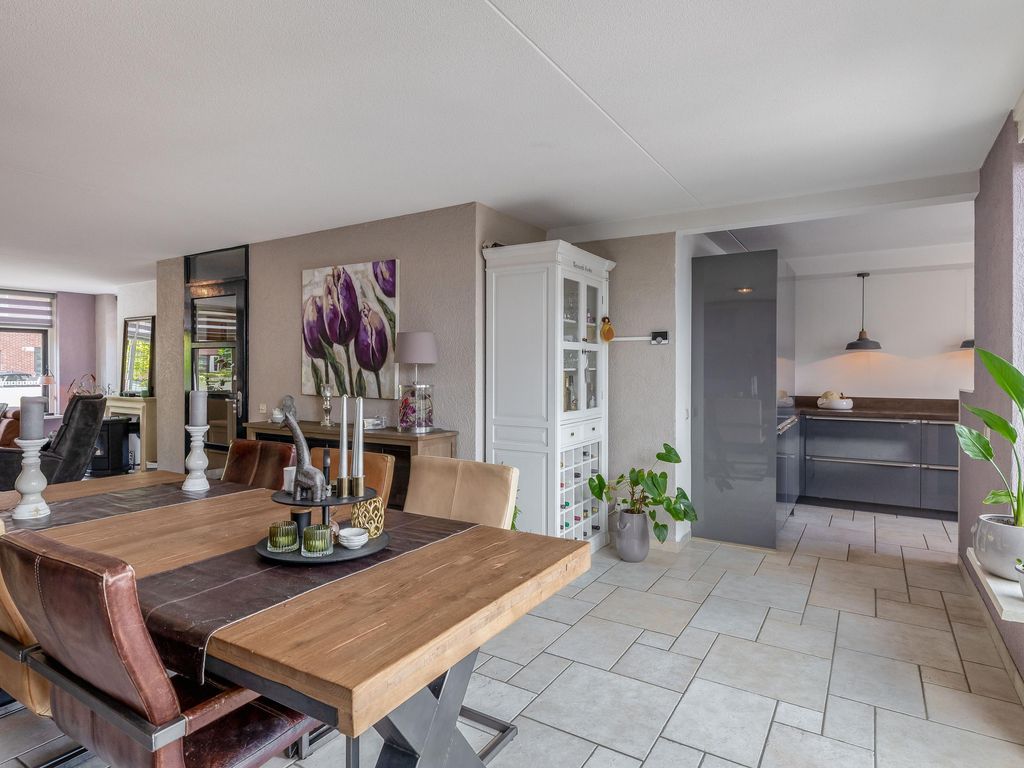 Rondostraat 68, HELLEVOETSLUIS