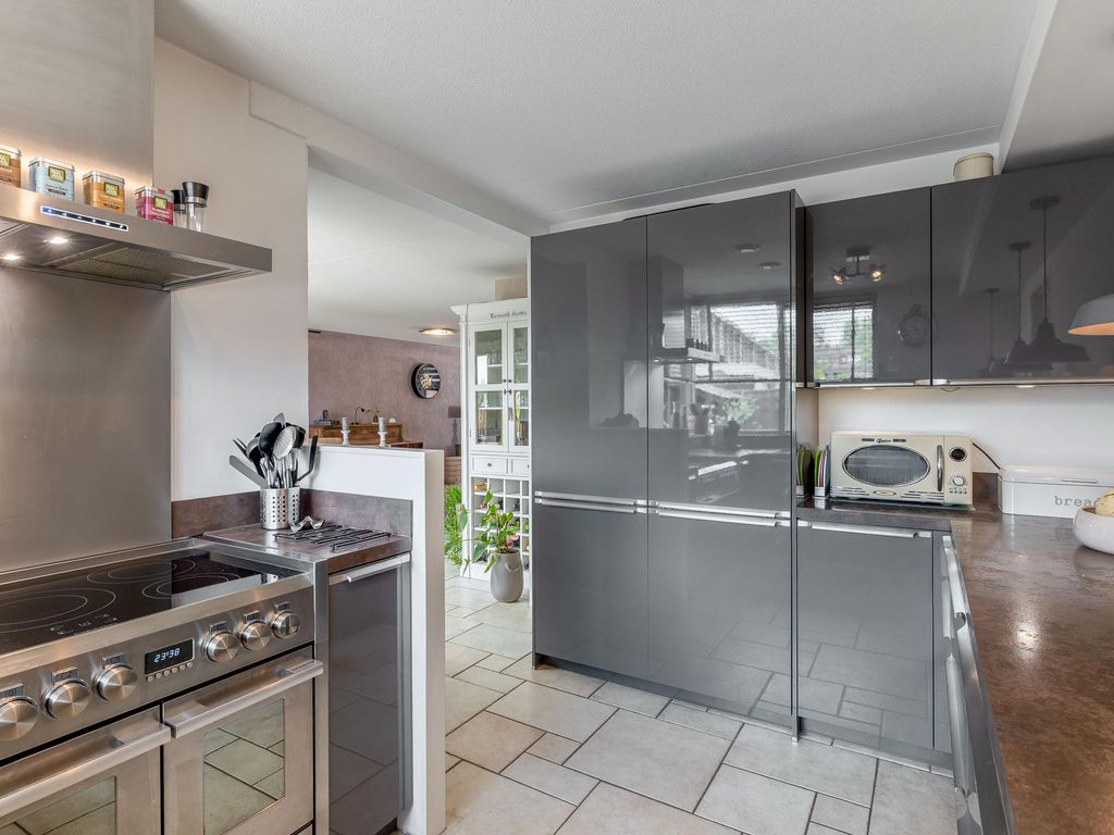 Rondostraat 68, HELLEVOETSLUIS