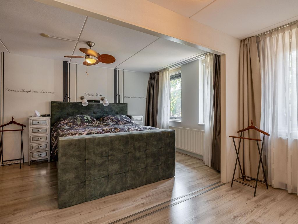 Rondostraat 68, HELLEVOETSLUIS