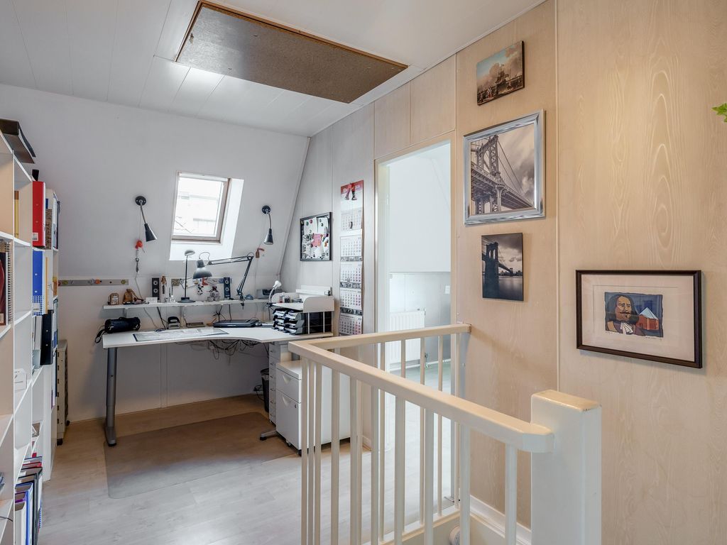 Rondostraat 68, HELLEVOETSLUIS