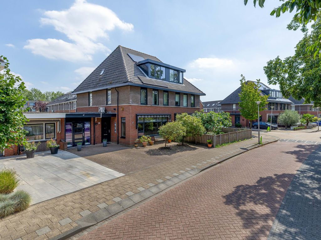 Rondostraat 68, HELLEVOETSLUIS