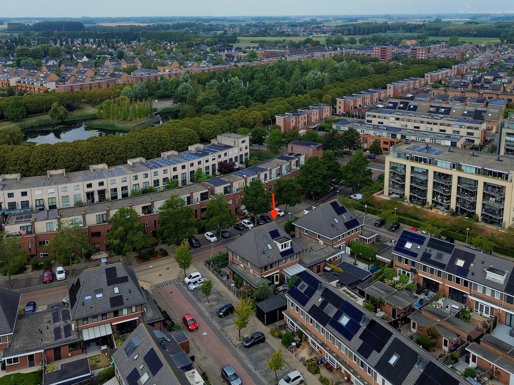 Rondostraat 68, HELLEVOETSLUIS