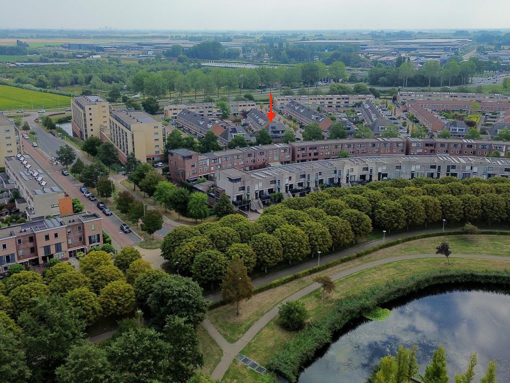 Rondostraat 68, HELLEVOETSLUIS