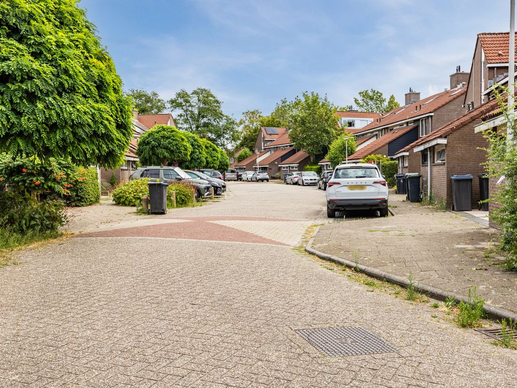 Acacia 15, HELLEVOETSLUIS