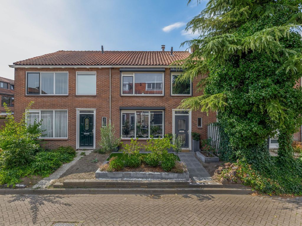 Daniël Willemsstraat 10, HELLEVOETSLUIS