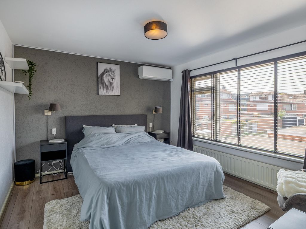 Daniël Willemsstraat 10, HELLEVOETSLUIS