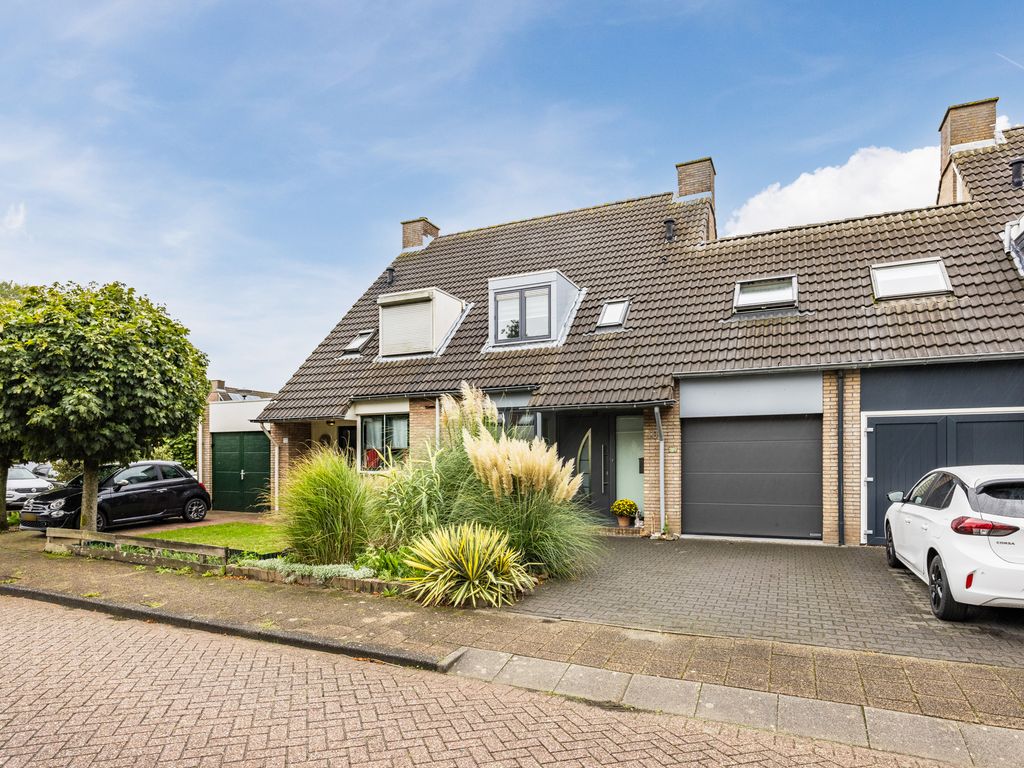 Witte de Withplein 10, HELLEVOETSLUIS