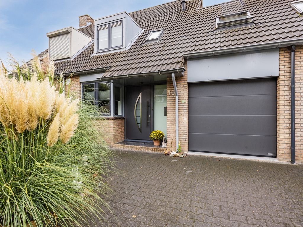 Witte de Withplein 10, HELLEVOETSLUIS
