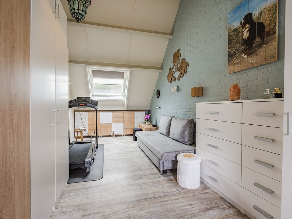 Witte de Withplein 10, HELLEVOETSLUIS