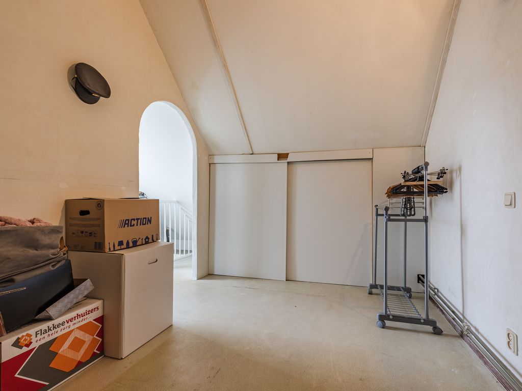 Witte de Withplein 10, HELLEVOETSLUIS