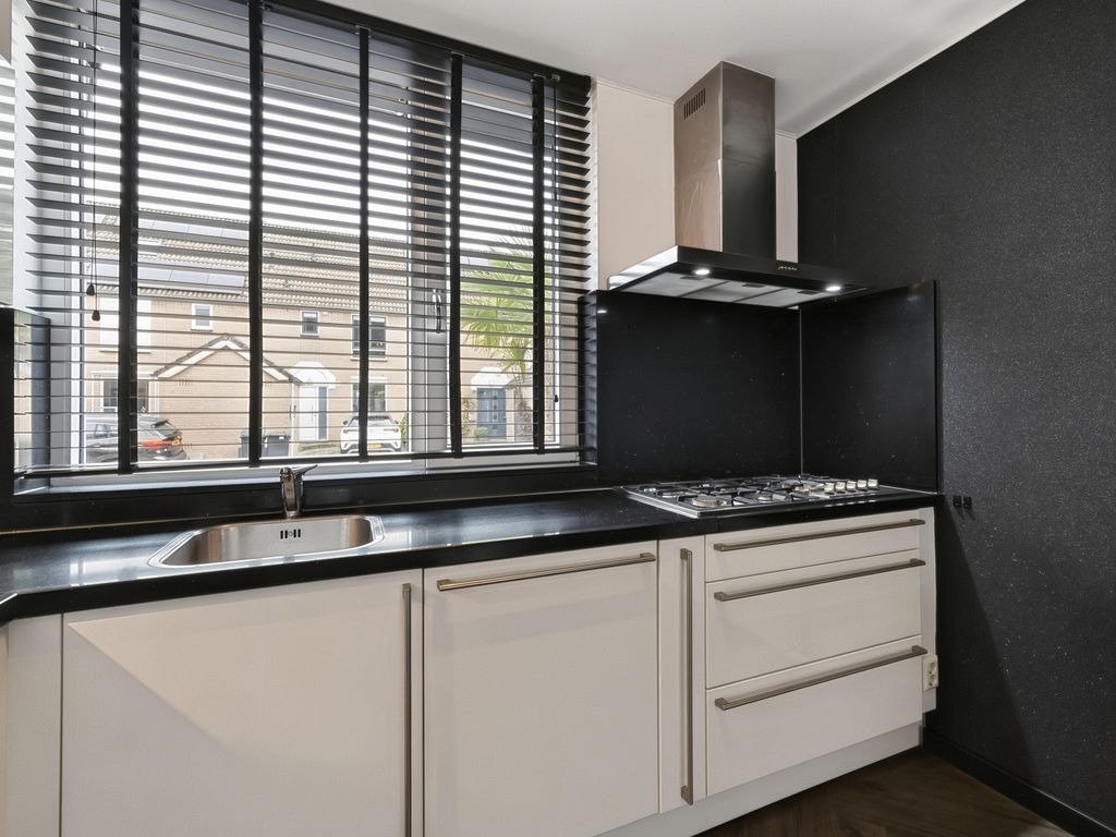 Bouvignestraat 69, HELLEVOETSLUIS