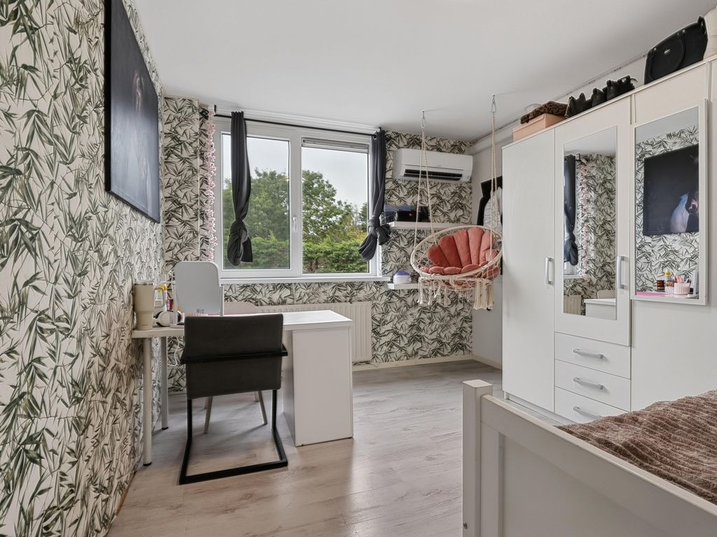 Bouvignestraat 69, HELLEVOETSLUIS