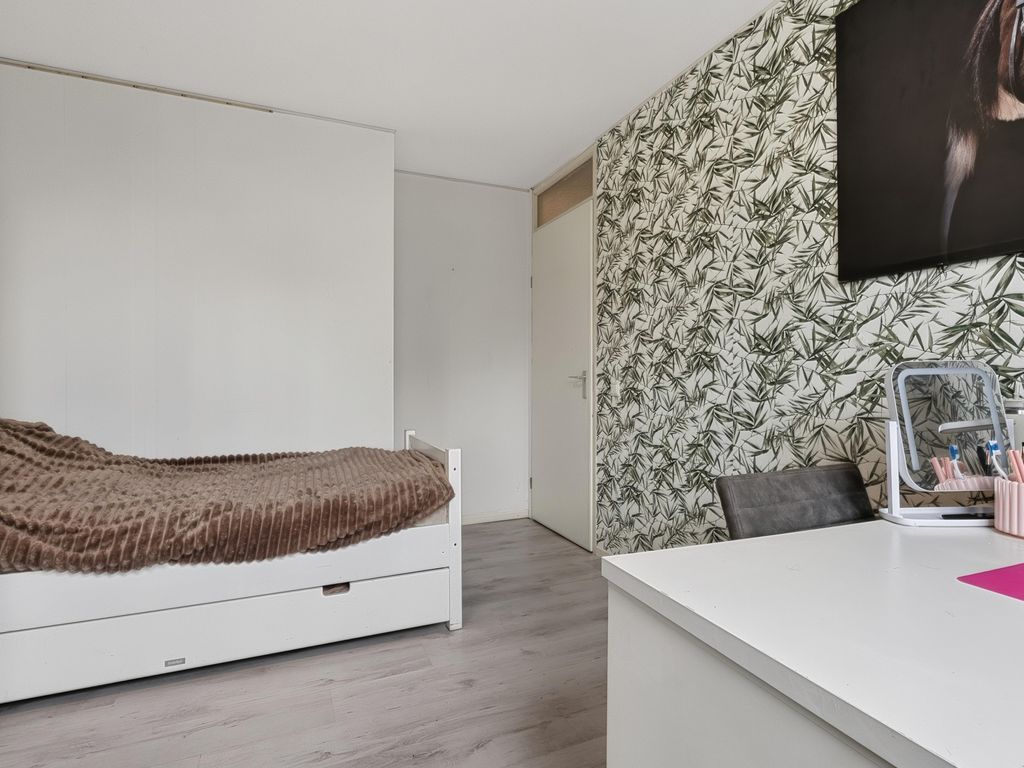 Bouvignestraat 69, HELLEVOETSLUIS