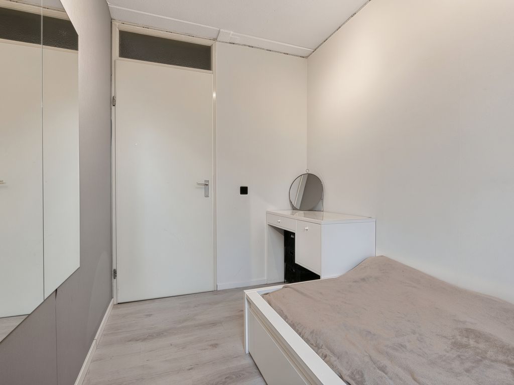 Bouvignestraat 69, HELLEVOETSLUIS