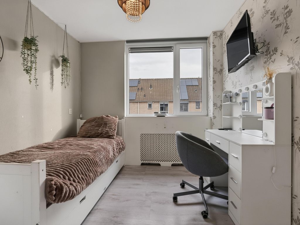 Bouvignestraat 69, HELLEVOETSLUIS
