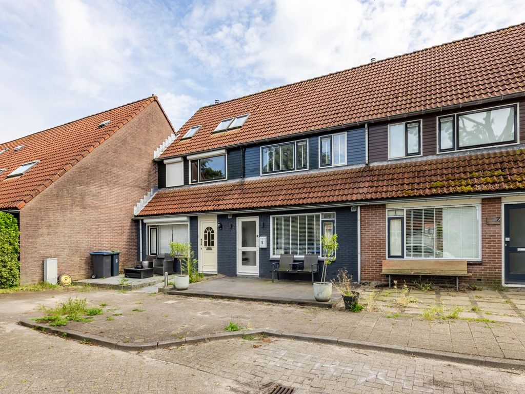 Steenhouwer 8, HELLEVOETSLUIS