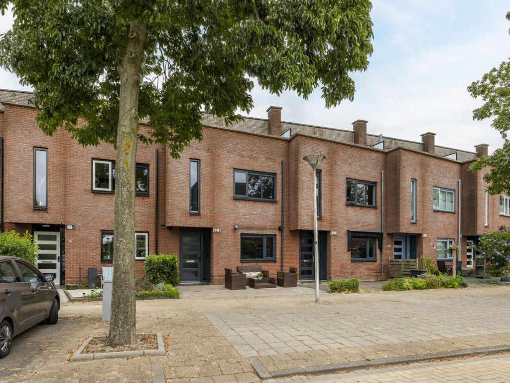 Rondostraat 41, HELLEVOETSLUIS