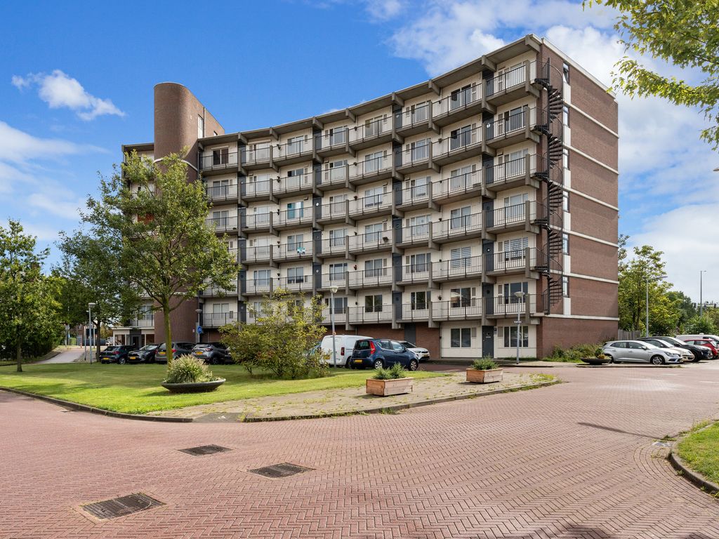 Veeartsweg 49, Schiedam