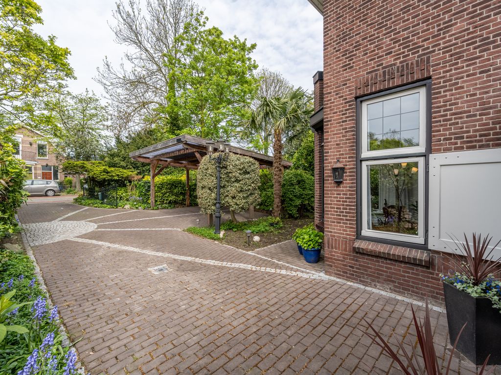 F. van der Poest Clementlaan 42, Poortugaal